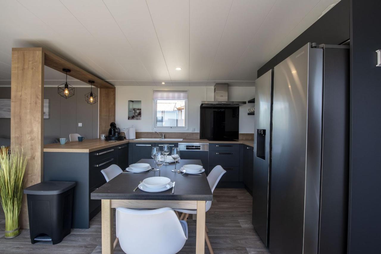 Chalet Pour 6 Dans Un Domaine Avec Piscine Бретиньоль-сюр-Мер Экстерьер фото